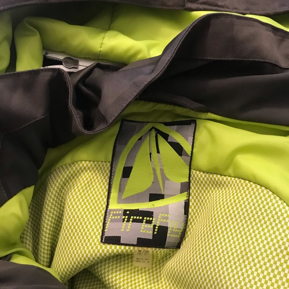 Firefly Snowboarding Jacket - Picture 4 of 8